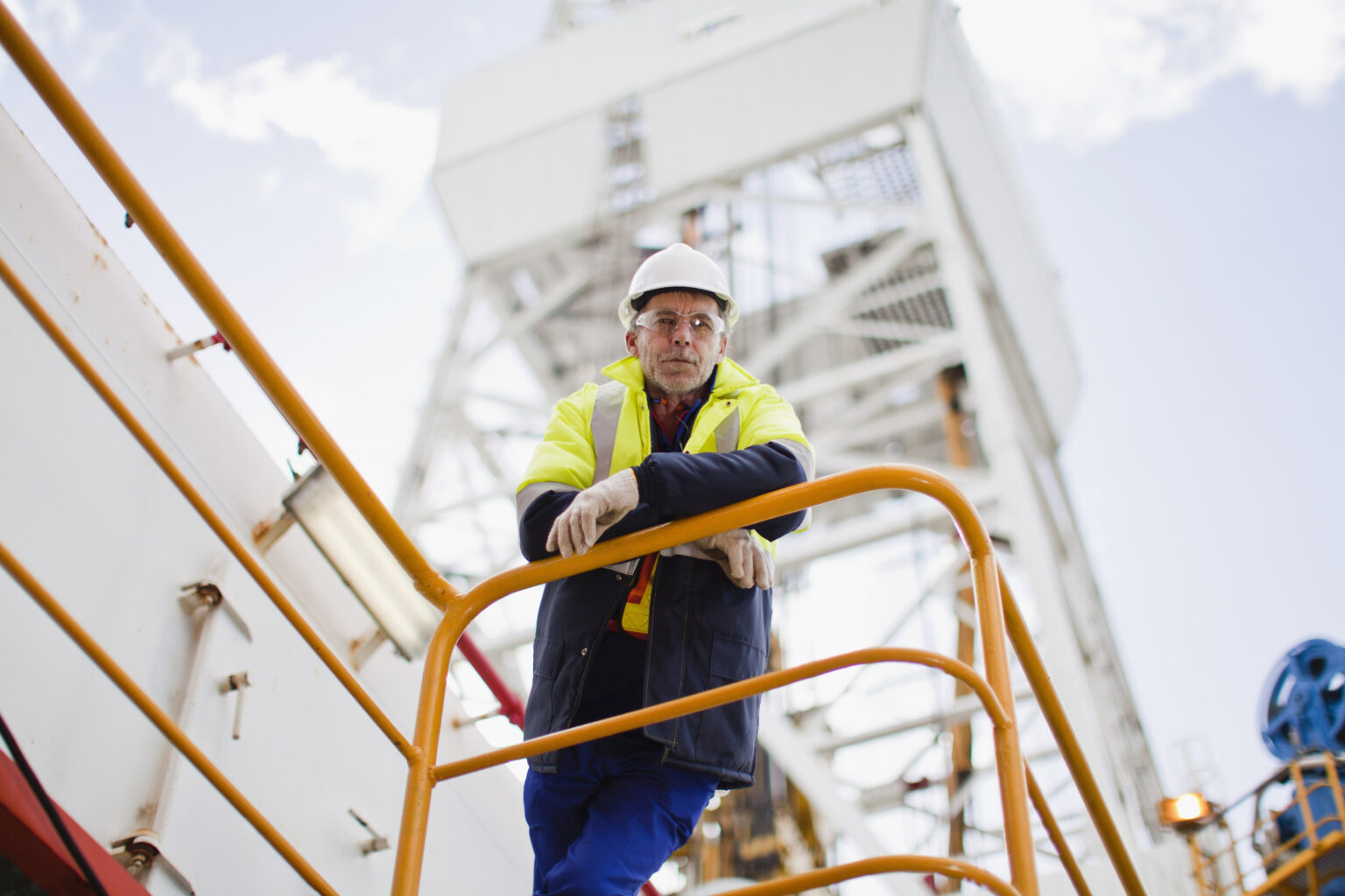 Trade business worker representing the contractor industry analyzed in 53 marketing statistics for 2026